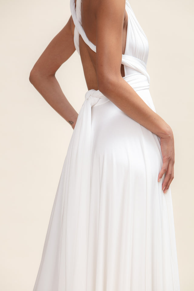 Classic Ballgown in Ivory